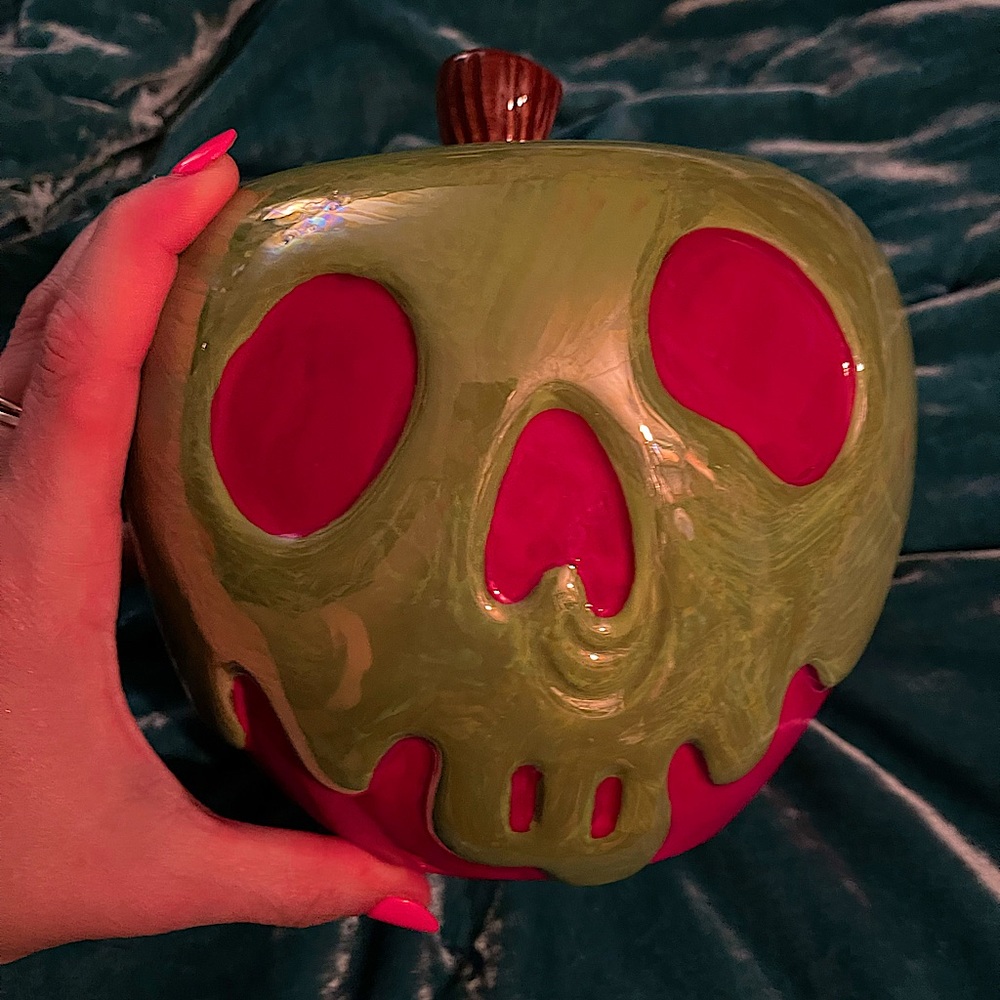COPY - Disney Villains - Poison Apple Cookie Jar ☠️🍎